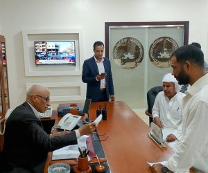محافظ شمال سيناء يصدق على عدد من طلبات المواطنين ويلتقي مشايخ ورموز القبائل ورئيس جامعة العريش