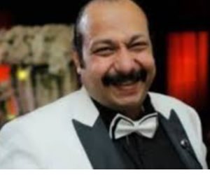   الفنان محمد ثروت يدعو لشفاء آدم تامر حسني .. اللهم متّعه بالصحة والعافية