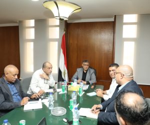 محافظ الجيزة يتابع أعمال تطوير البنية التحتية بالمنطقة الصناعية والاستثمارية بأبو رواش