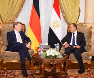 وزير الخارجية يجرى يلتقي نظيره الألمانى ويؤكد استمرار مشاركة الشركات الألمانية في مشروعات تطوير البنية التحتية المصرية