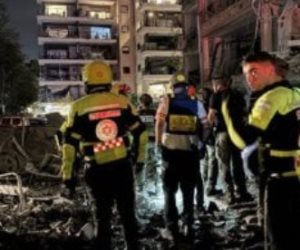 الإطفاء الإسرائيلي: نتعامل مع حوادث كبيرة ناجمة عن الهجوم الصاروخى الإيرانى