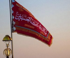 إيران ترفع الرايات الحمراء على المساجد استعدادا للانتقام من إسرائيل