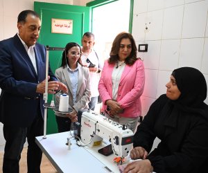 رئيس الوزراء يتفقد "مشغل البحراوية" بقرية زاوية صقر