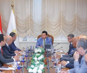 وزير الشباب والرياضة يشهد توقيع بروتوكول تعاون مع ڤودافون مصر