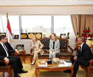 وزير الإسكان يستقبل نائبة رئيس بنك الاستثمار الأوروبي لمتابعة مجالات التعاون المشترك في مشروعات مياه الشرب والصرف الصحي