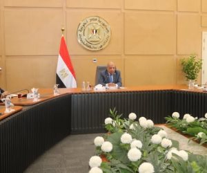 وزير الكهرباء يبحث مع وفدى بنك الاستثمار والاتحاد الأوروبيين سبل دعم الشراكة وتعزيز  التعاون والعمل المشترك 