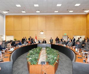 وزير الإسكان يعقد اجتماعه الدوري مع عدد من أعضاء مجلسي "النواب والشيوخ"