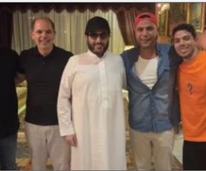 تركى آل الشيخ يزور الزعيم عادل إمام ويعلق: بصحة جيدة وشربت عنده أحلى كوباية شاى