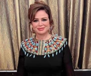 إلهام شاهين تروي لـ"كلمة أخيرة" كواليس رحلتها في العراق وإغلاق المجال الجوي