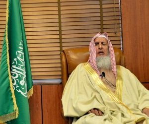 مفتي المملكة يستقبل السديس وأئمة وقيادات الشؤون الدينية ويشيد بجهودهم في خدمة الحرمين