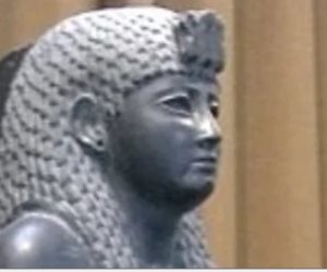الملحق الثقافى المصرى بفرنسا: الإقبال على معرض "لغز كليوباترا" يعكس عمق العلاقات