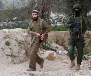 الاحتلال يعتقل 16 فلسطينيا جنوب الضفة.. وإقامة بؤرة استيطانية جديدة بالخليل الاحتلال يعتقل 16 فلسطينيا جنوب الضفة.. وإقامة بؤرة استيطانية جديدة بالخليل