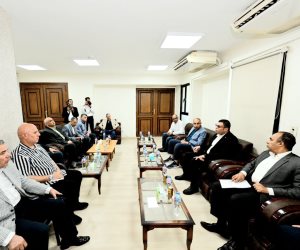 وزير الإسكان ومحافظ المنيا يعقدان اجتماعا مع نواب البرلمان عن المحافظة