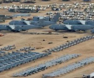 أمريكا تبلغ العاملين بقاعدة العديد فى قطر بإغلاق المجال الجوي
