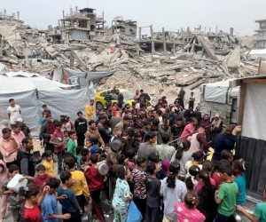مصائد الموجوعون.. شهداء وجرحى جدد فى استهداف الإحتلال للفلسطينيين المنتظرين للمساعدات وسط غزة
