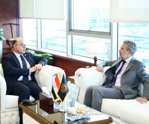 رئيس هيئة الرقابة المالية يلتقي السفير الإيطالي ويستعرض جهود تطوير القطاع المالي غير المصرفي وفرص الشراكة 