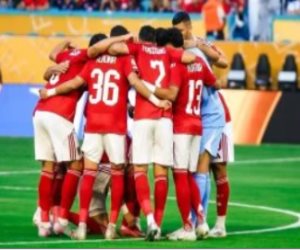 كوكا وبيكهام والشحات فى تشكيل الأهلى الأساسى أمام بورتو.. وزيزو فى الوسط