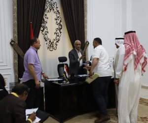"مجاور" يوجه الجهاز التنفيذي بالتواصل المباشر مع المواطنين بشمال سيناء والاستجابة لمطالبهم (صور)