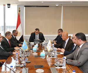 وزير الإسكان يتابع موقف منظومة الصرف الصحي بمدن شرق القاهرة والمستهدف تنفيذه حتى 2030 وزير الإسكان يتابع موقف منظومة الصرف الصحي بمدن شرق القاهرة والمستهدف تنفيذه حتى 2030