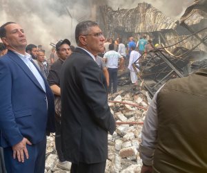 محافظ الجيزة يتابع ميدانياً جهود إطفاء حريق بمخزن دهانات بمنطقة البراجيل بأوسيم