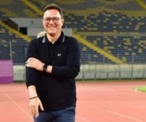 بعد تعرضه لحادث مروري .. مدرب الوداد يقود مواجهة العين في كأس العالم للأندية بكرسي متحرك