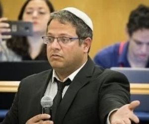 استفزاز جديد .. بن غفير يسمح للمستوطنين بالرقص والغناء أثناء اقتحامهم للمسجد الأقصى