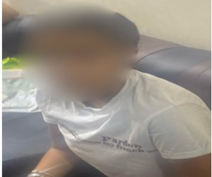 كشف حقيقة مقطع فيديو تضمن ادعاء إحدى الفتيات بقيام شخصين بقطع الطريق على سيارتها بالجيزة كشف حقيقة مقطع فيديو تضمن ادعاء إحدى الفتيات بقيام شخصين بقطع الطريق على سيارتها بالجيزة