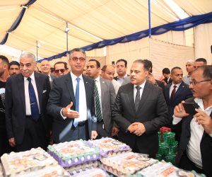 وزير التموين ومحافظ الشرقية يفتتحان سوق اليوم الواحد بالعاشر من رمضان