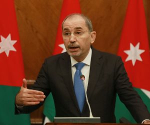  تقوّض "حل الدولتين"... الأردن يشدد على ضرورة وقف الإجراءات الإسرائيلية اللاشرعية فى الضفة الغربية  