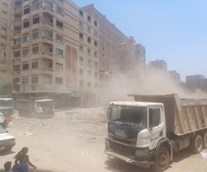 محافظة الجيزة ترفع 800 طنًّا من المخلفات والرتش  بحي العمرانية