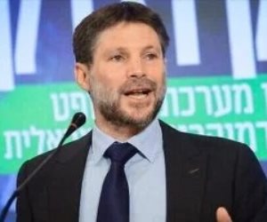 وزير المالية الإسرائيلي: نعمل على احتلال غزة ولن نقبل بنصف حرب