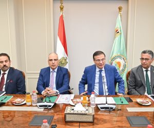 ‎3 وزراء يناقشون تطوير زراعة محصولى قصب وبنجر السكر و زيادة الإنتاجية