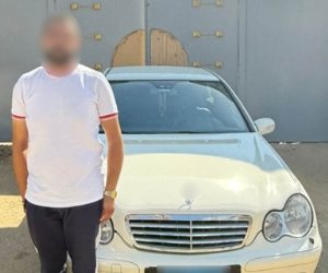 كشف ملابسات فيديو تضمن قيام قائد سيارة بالاصطدام بفتاة أثناء سيرها بمدينة 6 أكتوبر بالجيزة وفراره وضبط مرتكب الواقعة