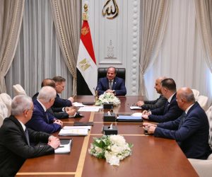 الرئيس السيسي يلتقي المدير العام لهيئة "روسأتوم" الروسية لمتابعة مستجدات إنشاء محطة الضبعة النووية الرئيس السيسي يلتقي المدير العام لهيئة "روسأتوم" الروسية لمتابعة مستجدات إنشاء محطة الضبعة النووية