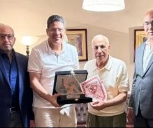 خلال الساعات القليلة الماضية .. الزمالك يكرم أيمن الرمادى بعد التتويج بكأس مصر خلال الساعات القليلة الماضية .. الزمالك يكرم أيمن الرمادى بعد التتويج بكأس مصر