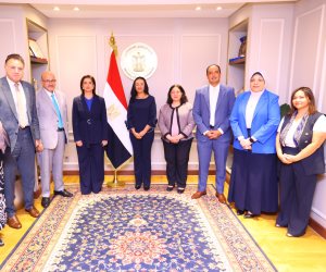 وزيرة التضامن تستقبل المدير الإقليمي لمنظمة الصحة العالمية لشرق المتوسط.. وتبحثان التعاون في مكافحة الإدمان وتعاطي المخدرات وزيرة التضامن تستقبل المدير الإقليمي لمنظمة الصحة العالمية لشرق المتوسط.. وتبحثان التعاون في مكافحة الإدمان وتعاطي المخدرات
