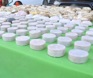 ضبط أقراص مخدرة قيمتها 65 مليون جنيه بحوزة عنصريين جنائيين شديدي الخطورة ضبط أقراص مخدرة قيمتها 65 مليون جنيه بحوزة عنصريين جنائيين شديدي الخطورة