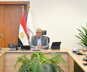 وزير الري يستعرض أحدث المعدات والتقنيات المستخدمة عالميًا في مجال تطهير وصيانة المجاري المائية وزير الري يستعرض أحدث المعدات والتقنيات المستخدمة عالميًا في مجال تطهير وصيانة المجاري المائية