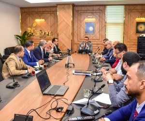 وزير الإسكان يترأس اجتماع اللجنة التنسيقية العليا لمتابعة ملفات العمل بكل المدن وزير الإسكان يترأس اجتماع اللجنة التنسيقية العليا لمتابعة ملفات العمل بكل المدن