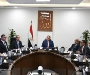 رئيس الوزراء يتابع تنفيذ مُخرجات اللجنة الاستشارية للتنمية العمرانية وتصدير العقار رئيس الوزراء يتابع تنفيذ مُخرجات اللجنة الاستشارية للتنمية العمرانية وتصدير العقار