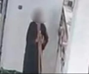 ضبط لص سرق عكازات كبار السن بمسجد بأسيوط ضبط لص سرق عكازات كبار السن بمسجد بأسيوط