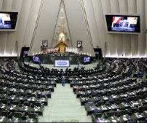 البرلمان الإيراني: المفاوضات مع واشنطن لا ينبغي أن تبدأ قبل استيفاء الشروط المسبقة