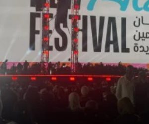 هنا العلمين الجديدة.. صعود الفرقة الموسيقية على مسرح U Arena استعدادا لظهور أنغام