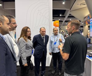 وزيرة التنمية المحلية تناقش مع الخبرات الدولية كيفية تطوير تطبيقات ذكية لتحسين تقديم الخدمات وتوجيه الاستثمارات لدعم التخطيط المحلي