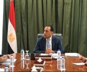 رئيس الوزراء يستعرض مع رئيس الهيئة الوطنية للصحافة عددا من الموضوعات والملفات