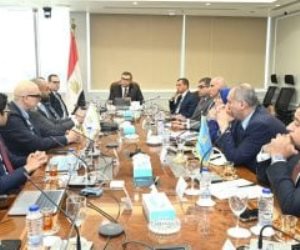 وزير الإسكان يتابع مستجدات تدشين منصتين لتنظيم السوق العقارية وتصدير العقار المصري