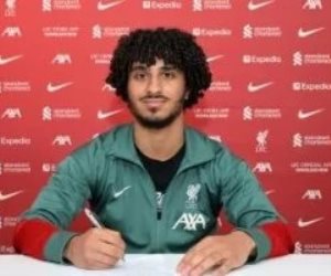 موهبة مصرية جديدة في آنفيلد.. كريم أحمد يوقع أول عقد احترافي مع ليفربول