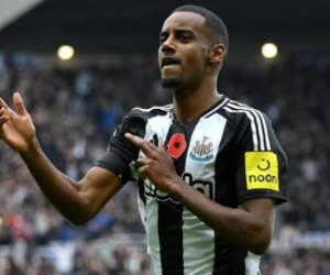 ليفربول يجهز عرضًا قياسيًا لضم ألكسندر إيزاك من نيوكاسل