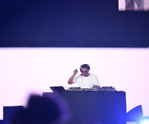 ال dj تامر يحي يشعل أولى فقرات حفل تامر حسني بمهرجان العلمين الجديدة