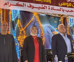 بحضور الآلاف.. أهالي "كرم عمران" بقنا ينظمون مؤتمرا حاشدا لدعم مرشحة "الجبهة الوطنية" وفاء رشاد في انتخابات مجلس الشيوخ